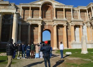 The Role of the Nobles’ Retainers